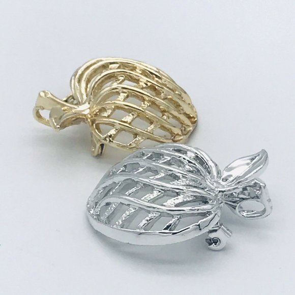 Gerry's Vintage Lattice Textured Apple Brooch Pens - Picture 4 of 9